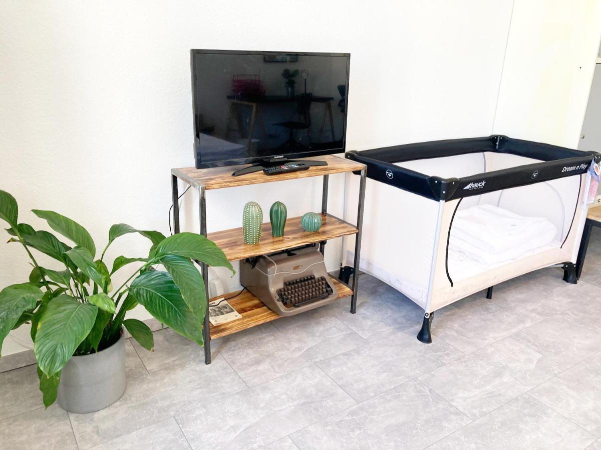2 Zimmer Ferienwohnung In Zentraler Lage Inkl Wlan & Netflix Leipzig Eksteriør bilde